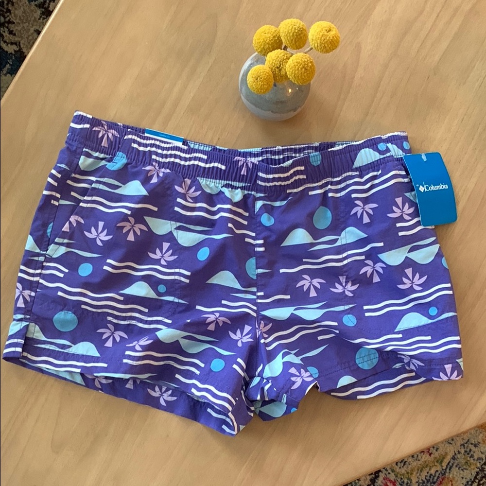 Columbia women’s Sandy River Shorts NWT ✨